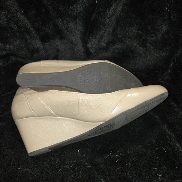 Life Stride Taupe Wedge Shoes - Picture 6 of 7